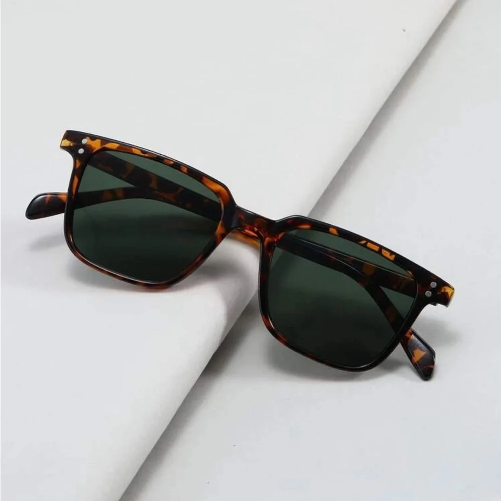 NWT Shein Men’s Vintage Square Tortoiseshell Sunglasses Green Lenses Retro